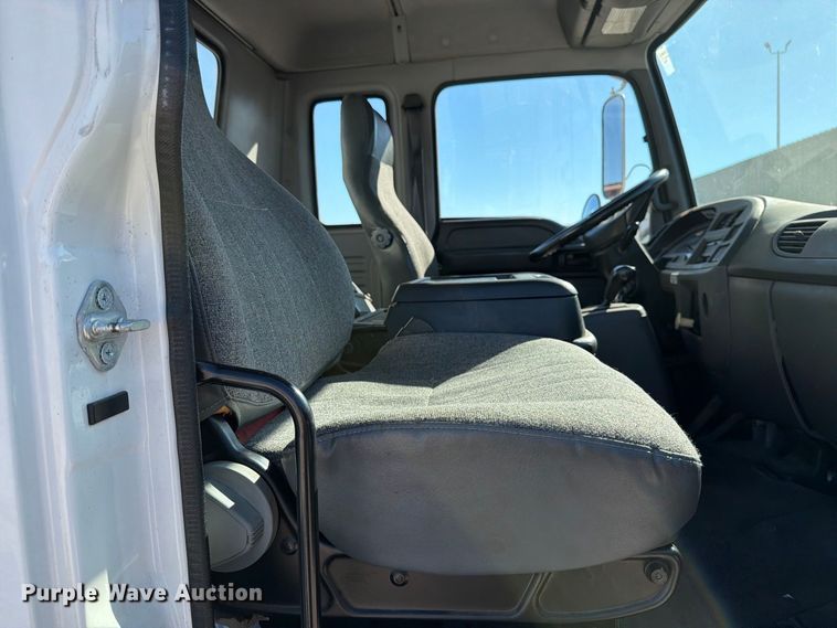 image for item EP7924 2009 Isuzu FTR box truck