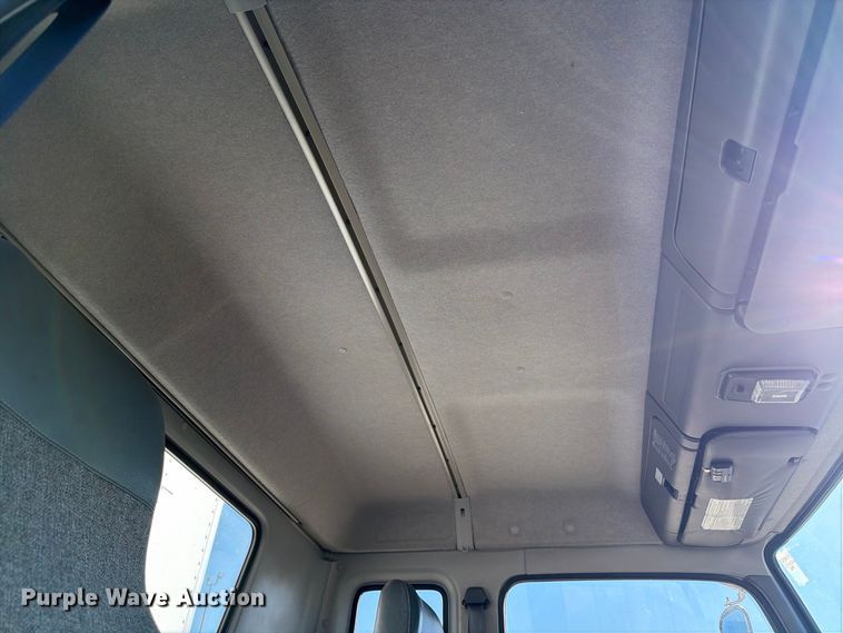 image for item EP7924 2009 Isuzu FTR box truck