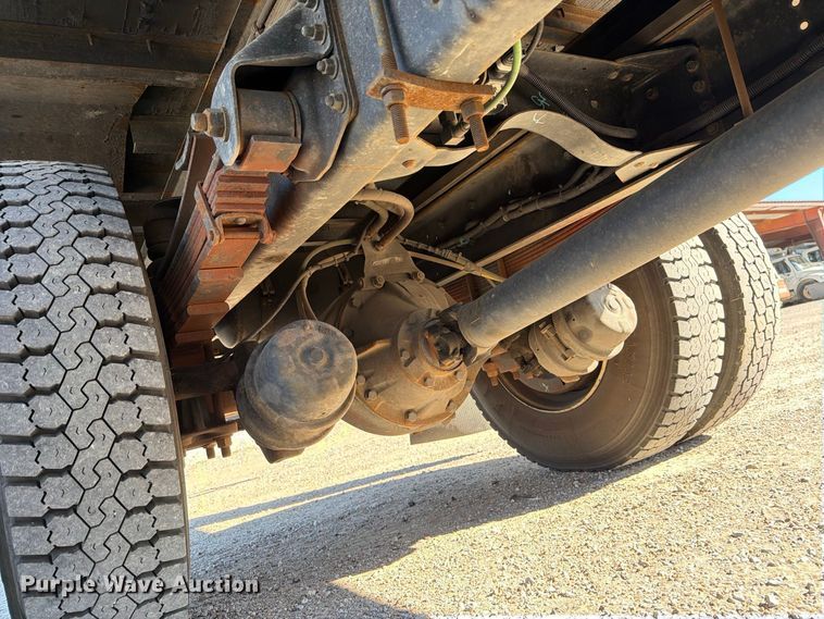 image for item EP7924 2009 Isuzu FTR box truck
