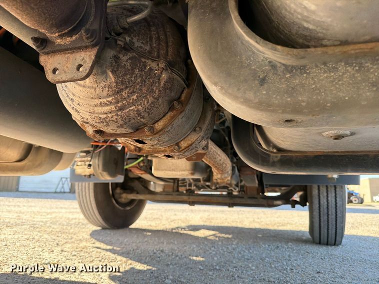 image for item EP7924 2009 Isuzu FTR box truck