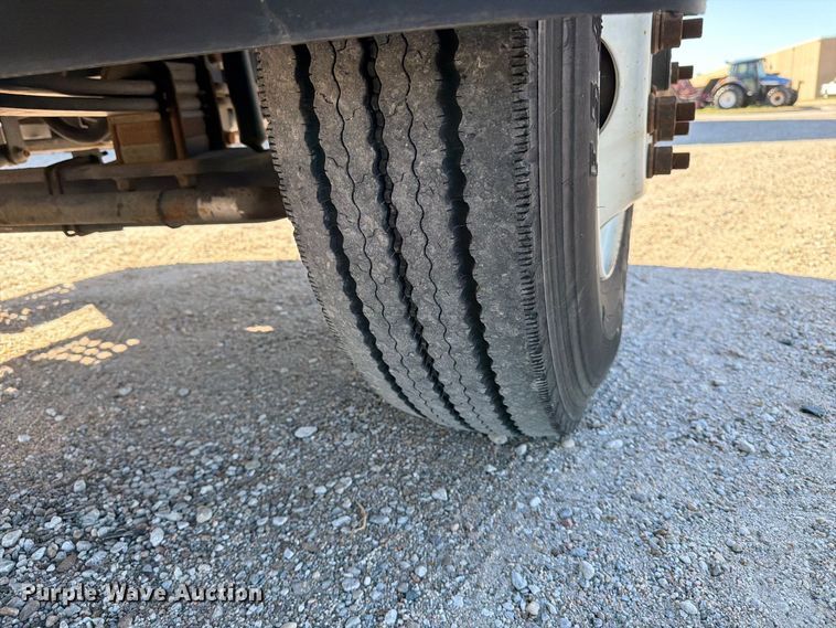 image for item EP7924 2009 Isuzu FTR box truck