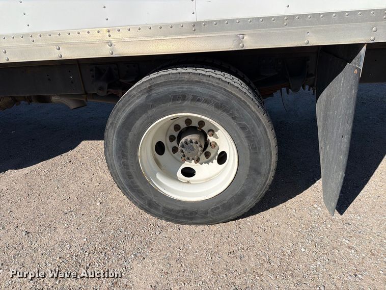 image for item EP7924 2009 Isuzu FTR box truck