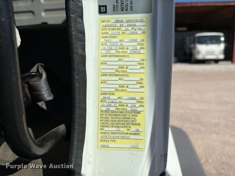image for item EP7924 2009 Isuzu FTR box truck