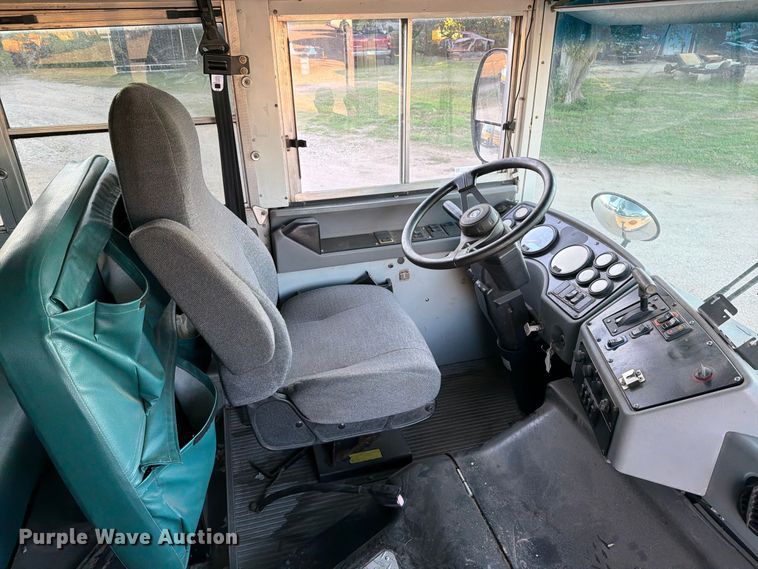 image for item EP7939 2007 Blue Bird All American school bus