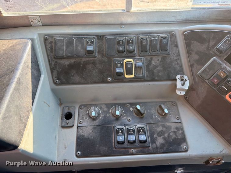 image for item EP7940 2010 Blue Bird All American school bus