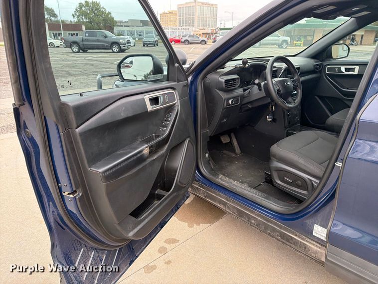 image for item EP7956 2020 Ford Explorer Police SUV