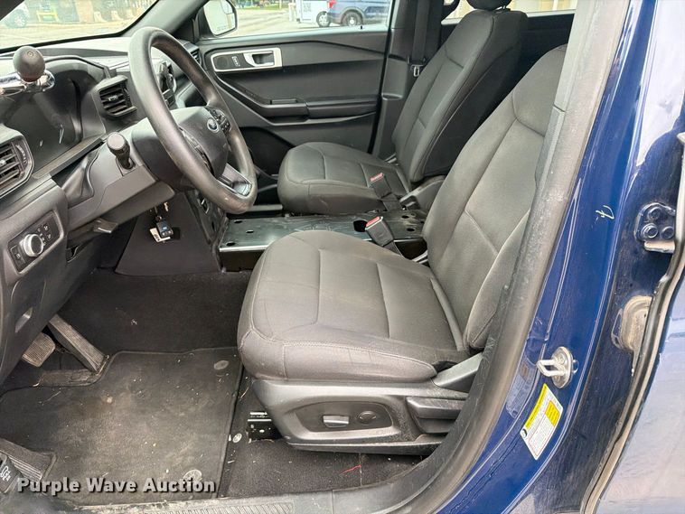 image for item EP7956 2020 Ford Explorer Police SUV