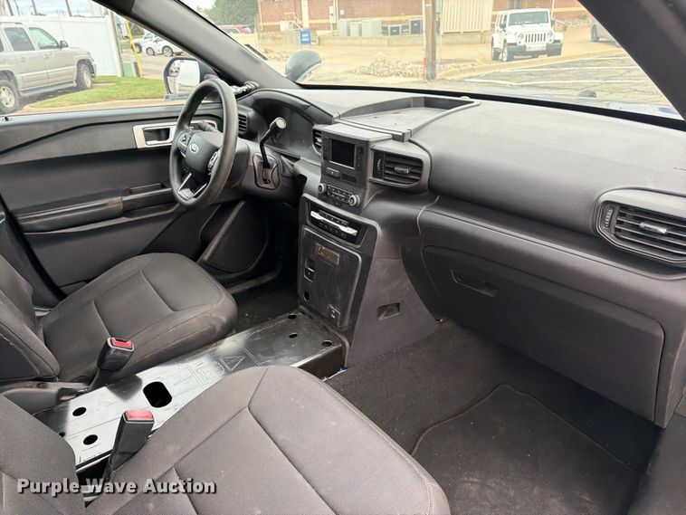 image for item EP7956 2020 Ford Explorer Police SUV