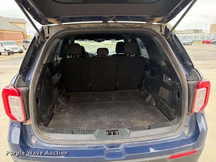 image for item EP7956 2020 Ford Explorer Police SUV