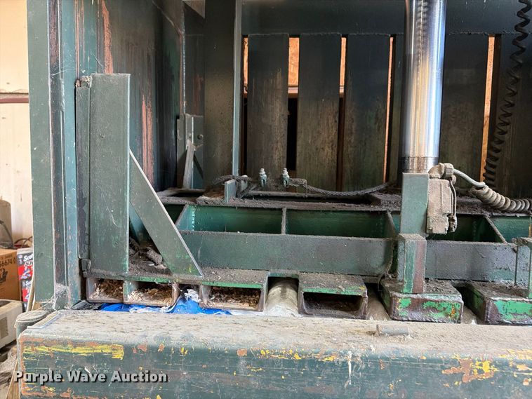 image for item ER3467 Load King 1030410MDX baler
