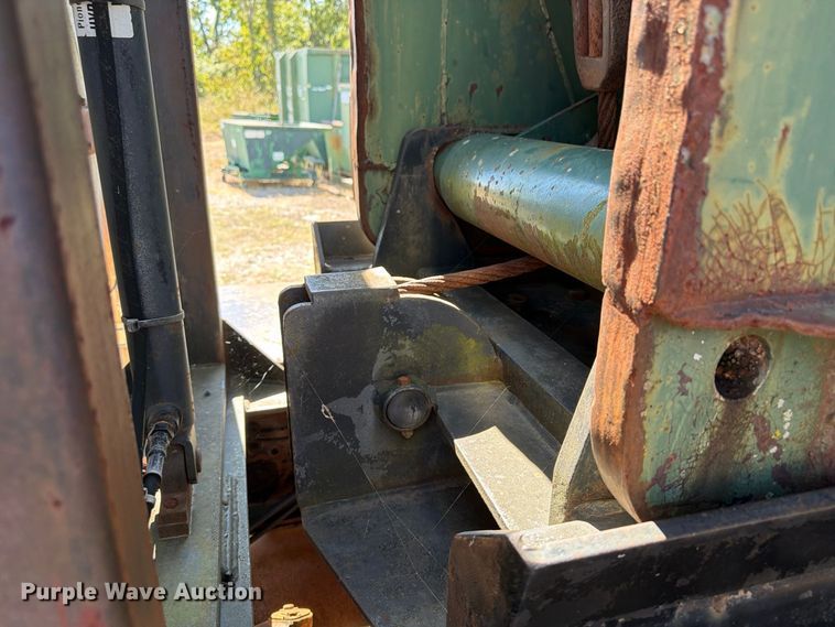 image for item ER3472 1983 Ford LNT9000 roll-off container truck