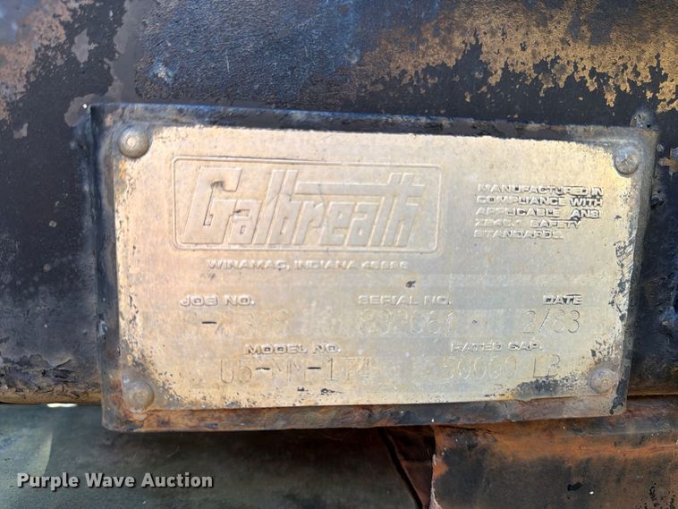 image for item ER3472 1983 Ford LNT9000 roll-off container truck