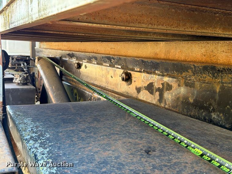 image for item ER3472 1983 Ford LNT9000 roll-off container truck