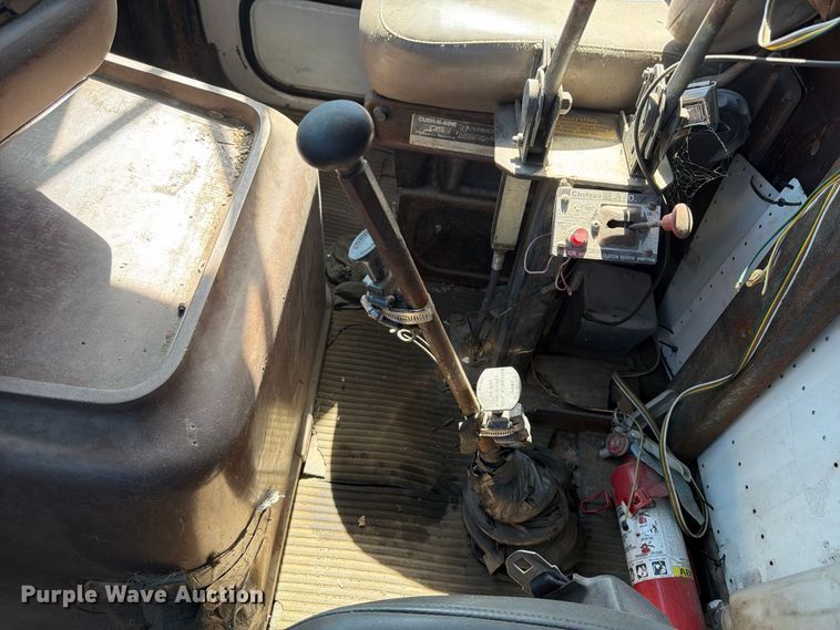 image for item ER3472 1983 Ford LNT9000 roll-off container truck