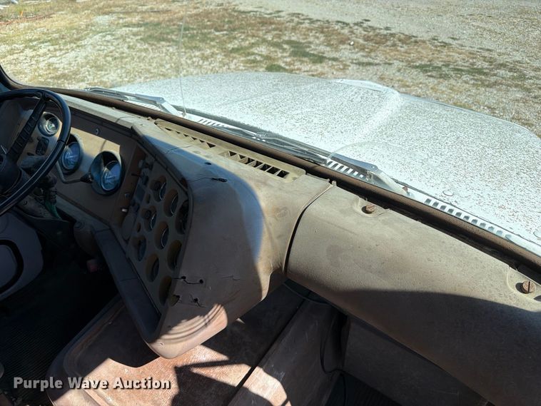 image for item ER3472 1983 Ford LNT9000 roll-off container truck