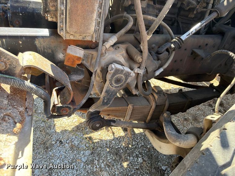image for item ER3472 1983 Ford LNT9000 roll-off container truck