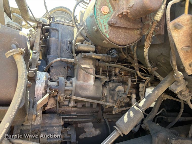 image for item ER3472 1983 Ford LNT9000 roll-off container truck