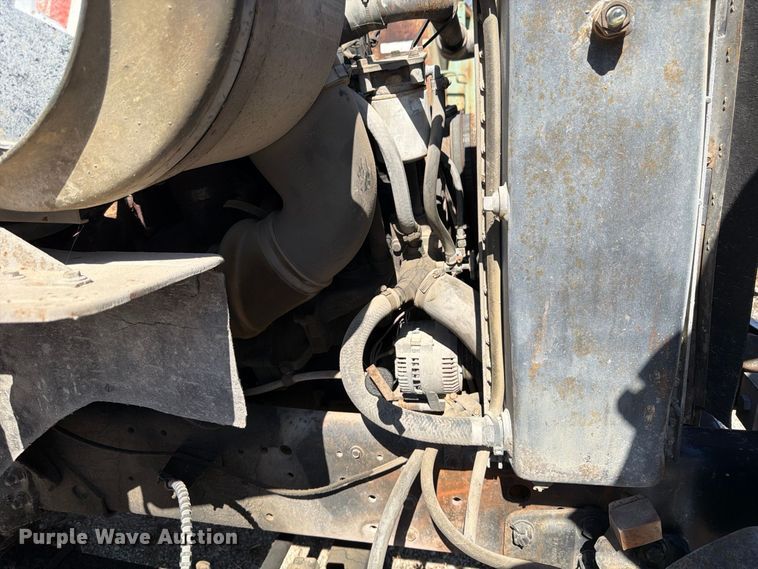 image for item ER3472 1983 Ford LNT9000 roll-off container truck