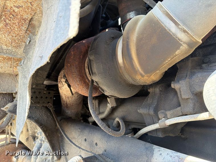 image for item ER3472 1983 Ford LNT9000 roll-off container truck