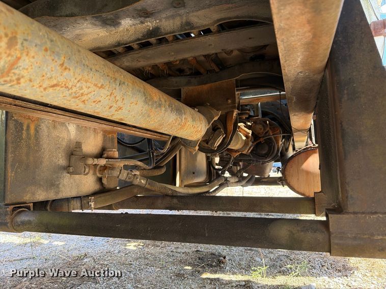 image for item ER3472 1983 Ford LNT9000 roll-off container truck