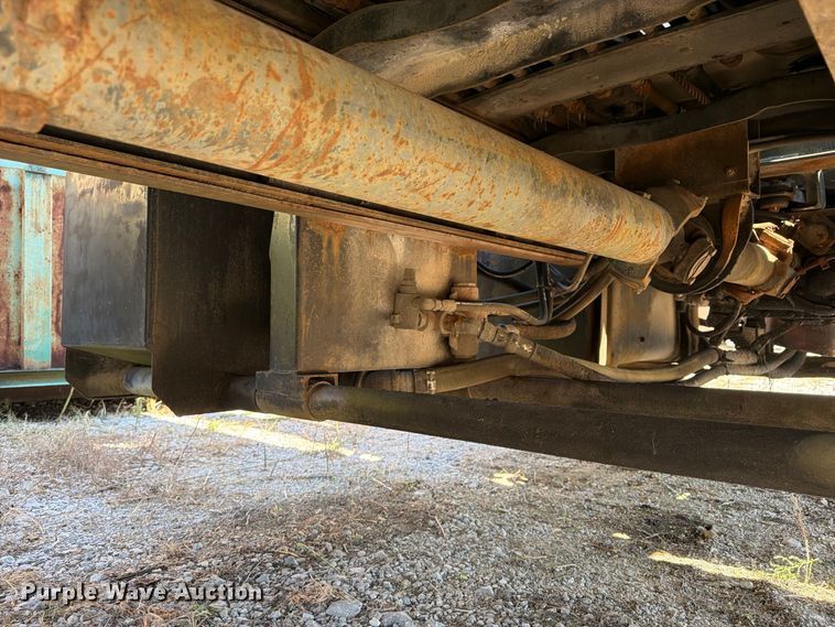 image for item ER3472 1983 Ford LNT9000 roll-off container truck