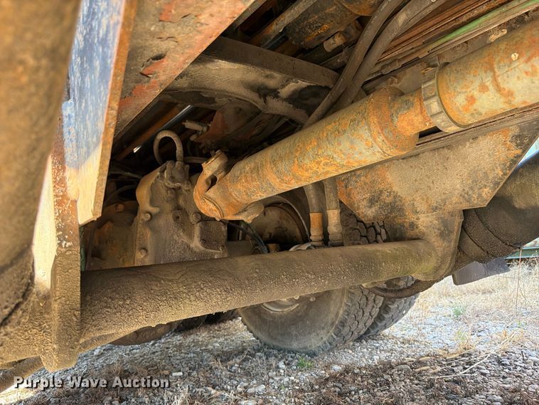 image for item ER3472 1983 Ford LNT9000 roll-off container truck