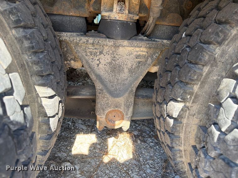image for item ER3472 1983 Ford LNT9000 roll-off container truck