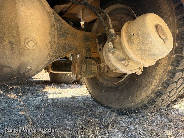 image for item ER3472 1983 Ford LNT9000 roll-off container truck