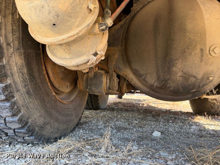 image for item ER3472 1983 Ford LNT9000 roll-off container truck