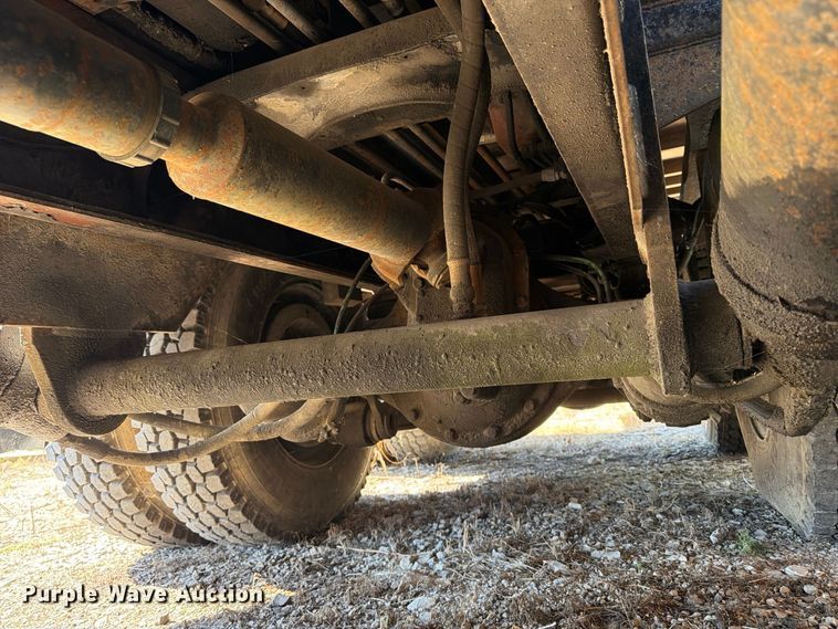 image for item ER3472 1983 Ford LNT9000 roll-off container truck