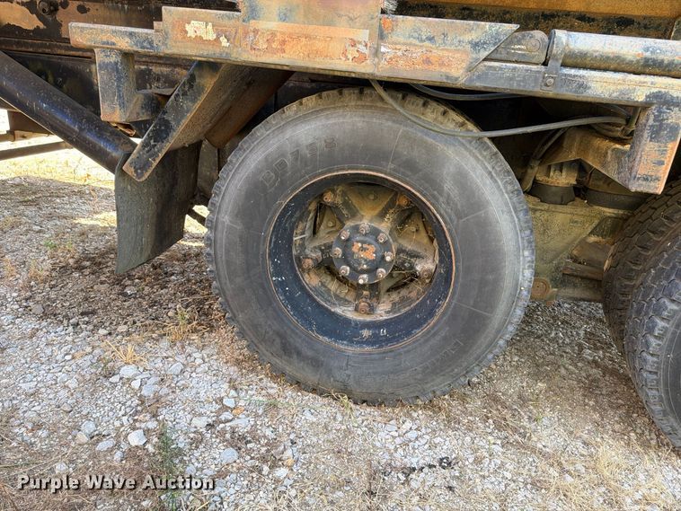 image for item ER3472 1983 Ford LNT9000 roll-off container truck