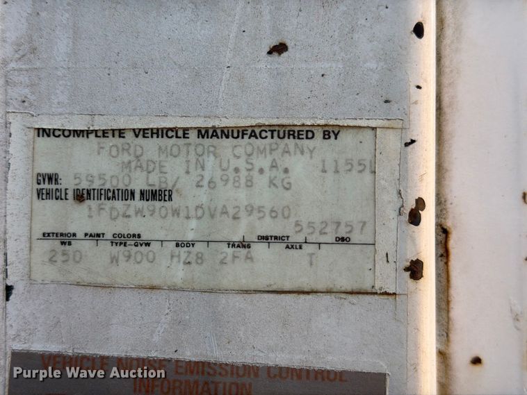 image for item ER3472 1983 Ford LNT9000 roll-off container truck