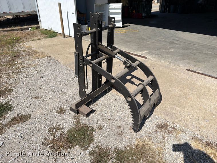 image for item ER3473 Titan Mfg forklift grapple