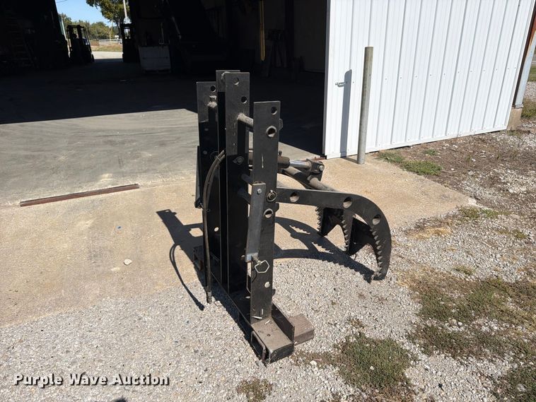 image for item ER3473 Titan Mfg forklift grapple