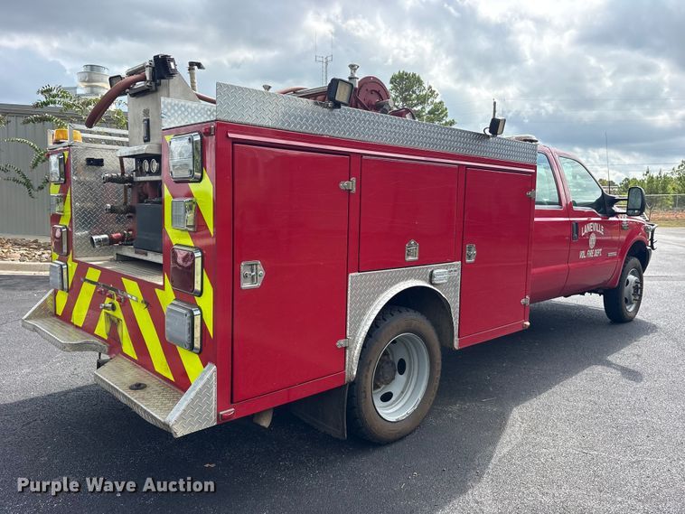 image for item ES8293 2003 Ford F550 Super Duty brush fire truck