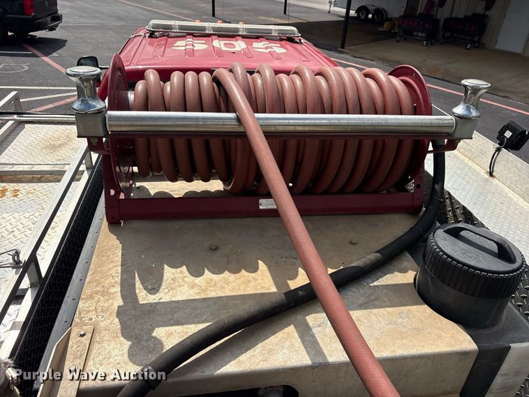 image for item ES8293 2003 Ford F550 Super Duty brush fire truck