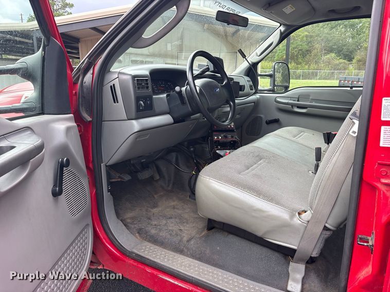 image for item ES8293 2003 Ford F550 Super Duty brush fire truck