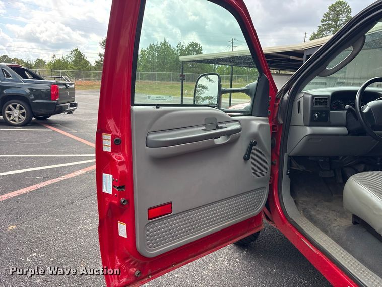image for item ES8293 2003 Ford F550 Super Duty brush fire truck