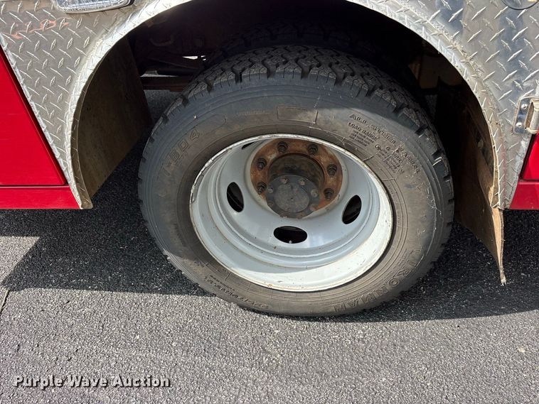 image for item ES8293 2003 Ford F550 Super Duty brush fire truck