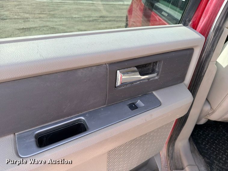 image for item EV7012 2011 Ford Expedition SUV