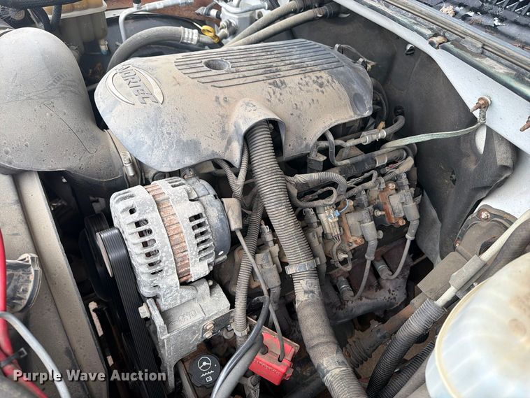 image for item EV7034 2004 GMC Sierra 2500HD pickup truck