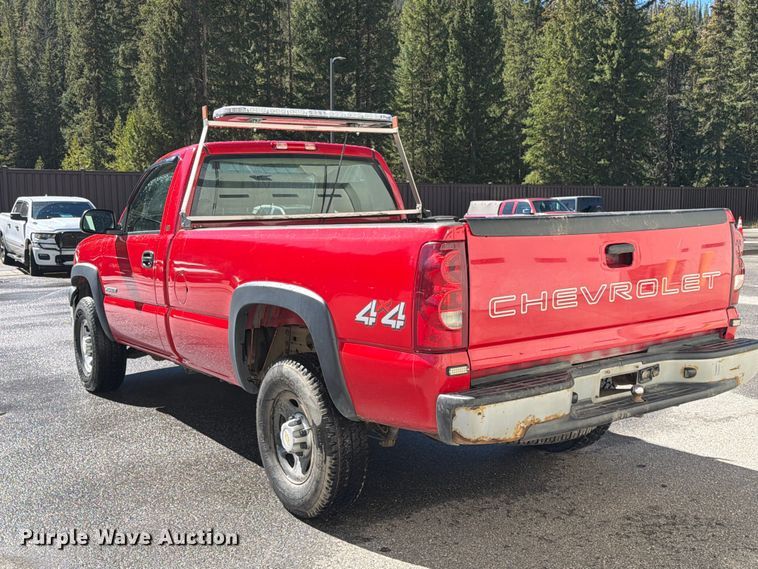 image for item EW1161 2003 Chevrolet Silverado 2500HD pickup truck