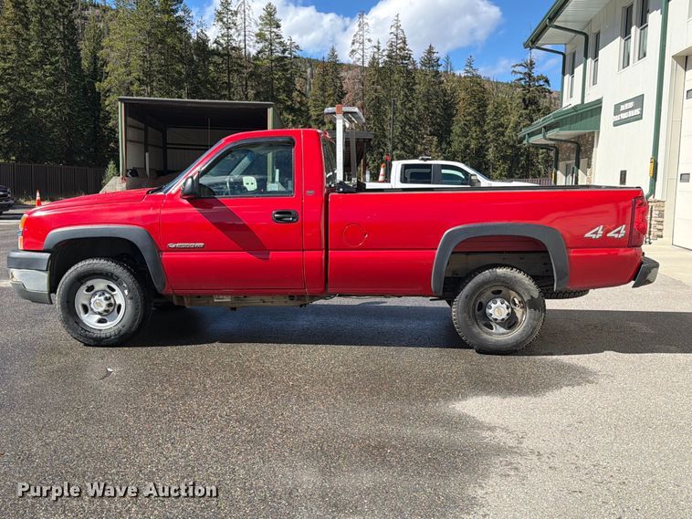 image for item EW1161 2003 Chevrolet Silverado 2500HD pickup truck
