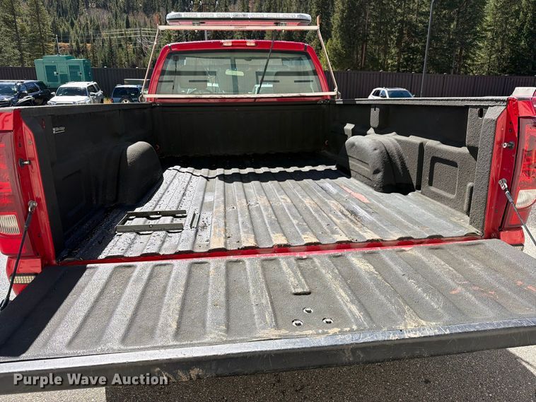image for item EW1161 2003 Chevrolet Silverado 2500HD pickup truck