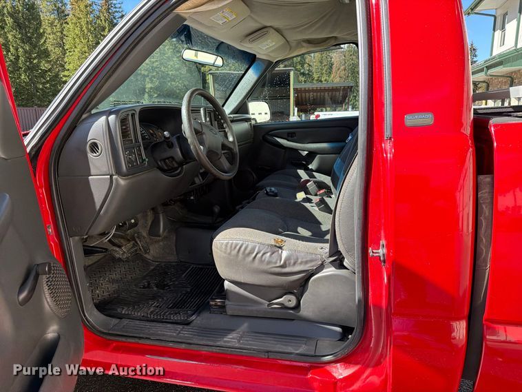 image for item EW1161 2003 Chevrolet Silverado 2500HD pickup truck