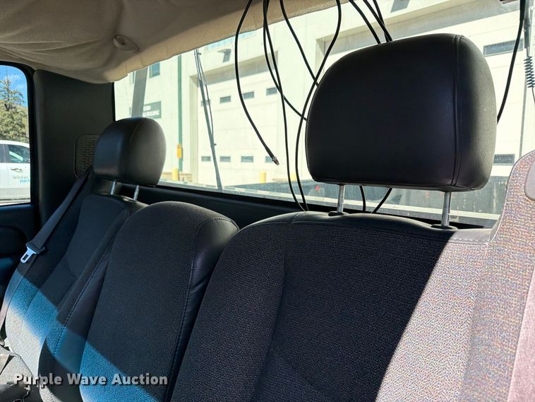 image for item EW1161 2003 Chevrolet Silverado 2500HD pickup truck