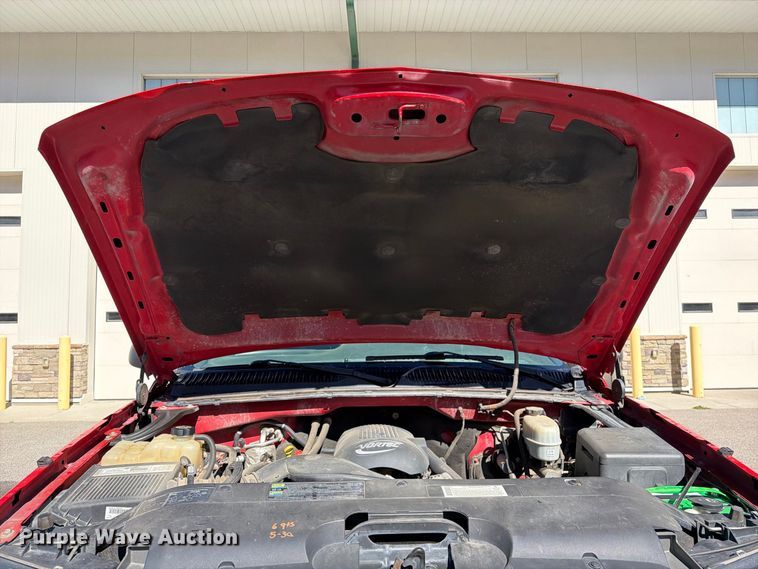 image for item EW1161 2003 Chevrolet Silverado 2500HD pickup truck