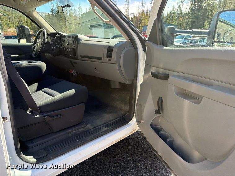 image for item EW1163 2013 Chevrolet Silverado 3500 HD 