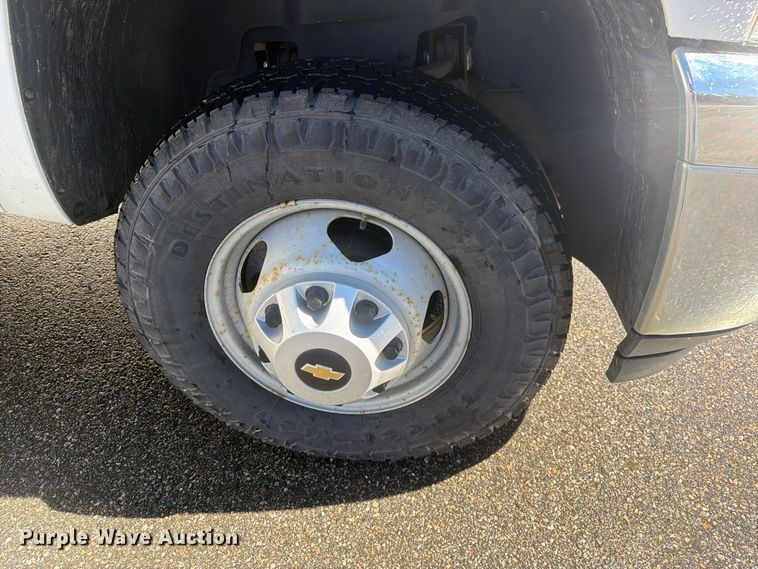 image for item EW1163 2013 Chevrolet Silverado 3500 HD 