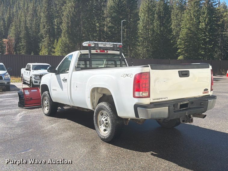 image for item EW1164 2011 GMC Sierra 2500HD pickup truck